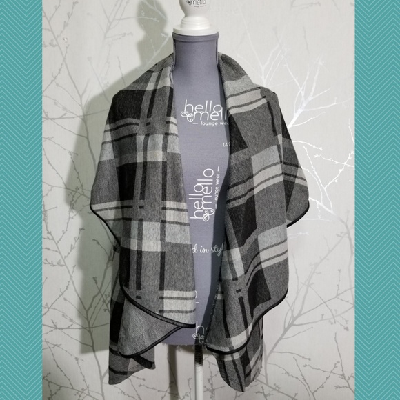 BCNL Design Open Front Sleeveless Cardigan - Picture 2 of 6